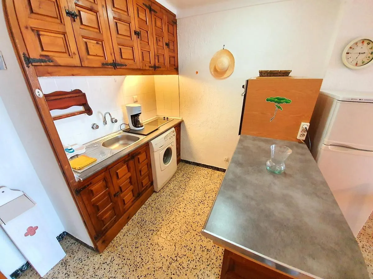 Apartamento Karina Beach-3 contacts